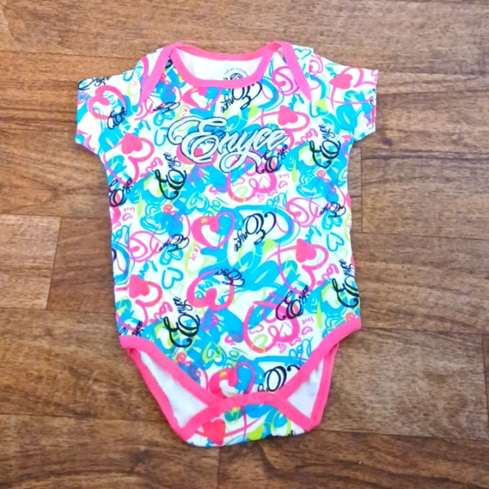 New!! New York 1996 Enyce oneie size 6-9m